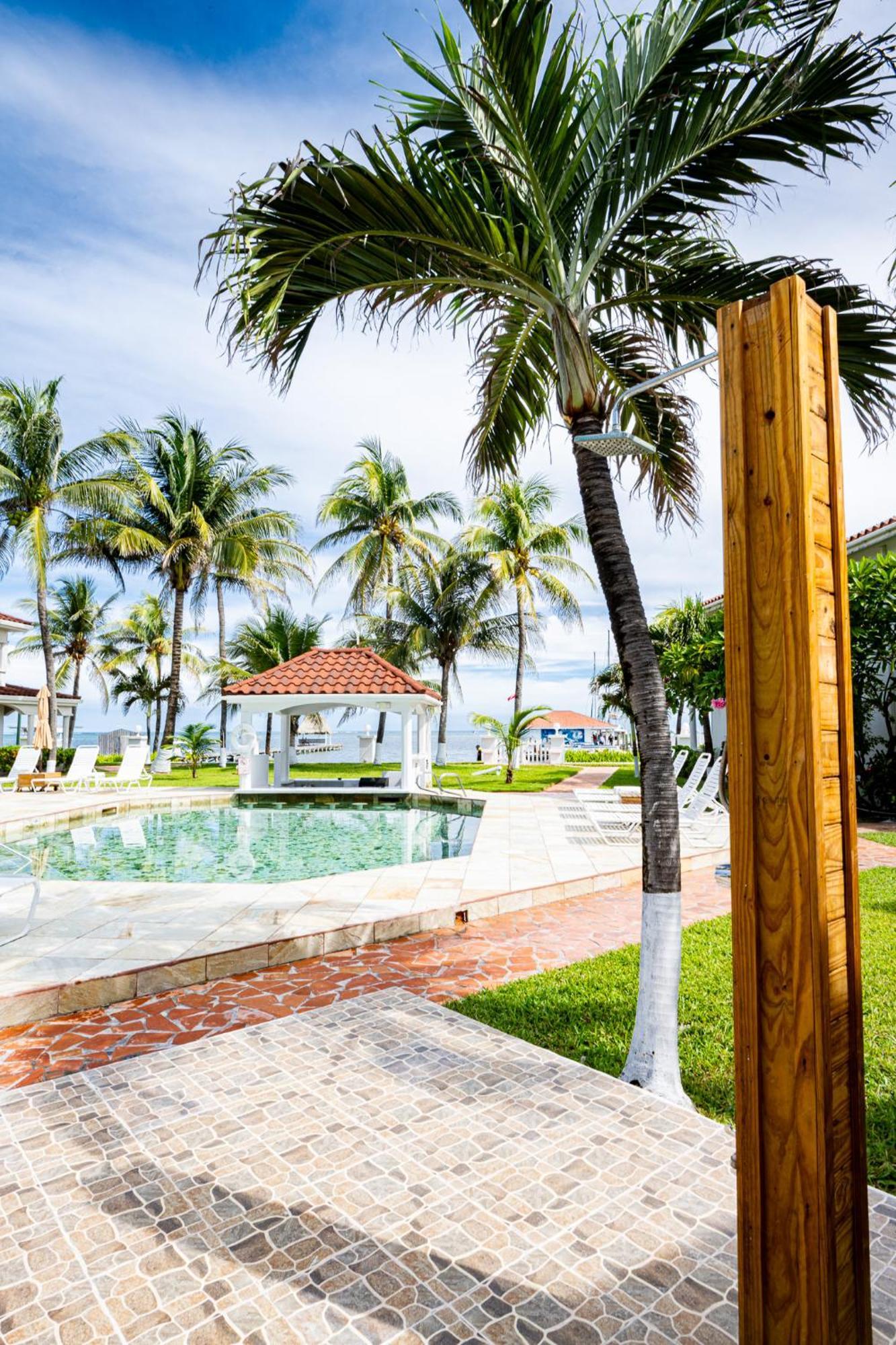 Isla Bonita Yacht Club Hotel San Pedro  Buitenkant foto