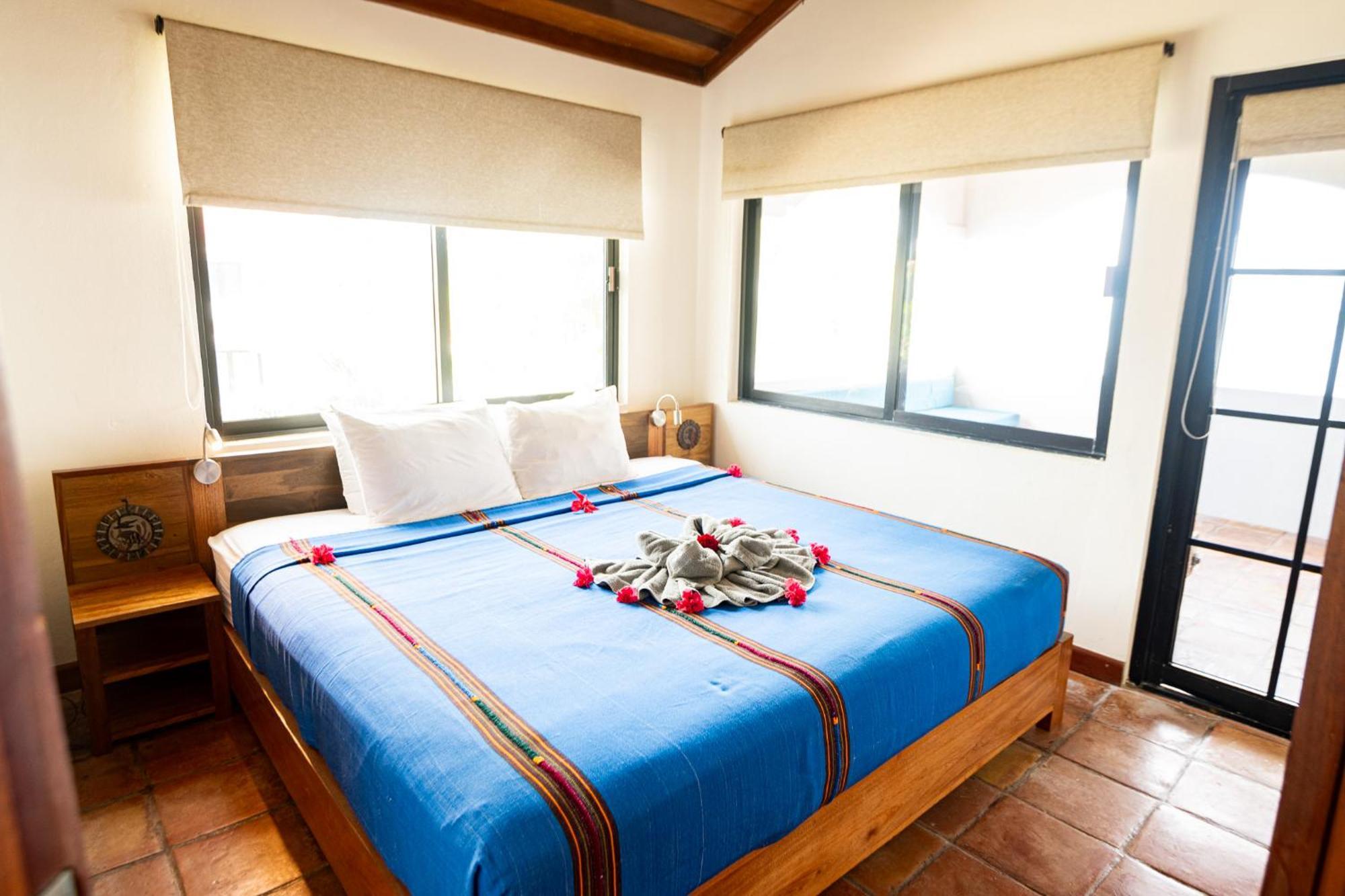 Isla Bonita Yacht Club Hotel San Pedro  Buitenkant foto